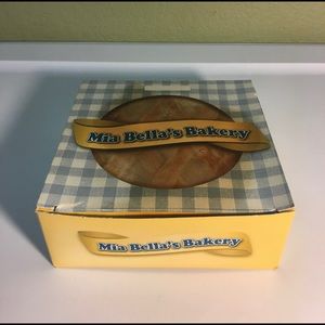 NIB Mia Bella’s Bakery Candle - Apple